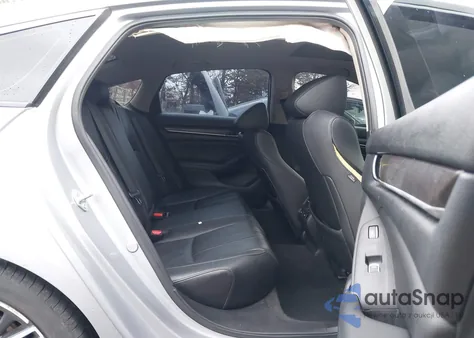 2021 Honda Accord Hybrid Touring z USA, uszkodzony, nr VIN 1HGCV3F98MA007589